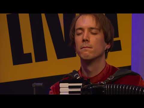 &#039;Dazwischen&#039; played by Fe Fritschi&#039;s Body Electric (FKA Fenomen 4)