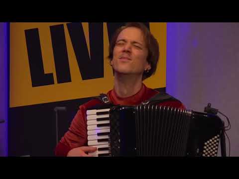 ... und wir sind LIVE! FENOMEN 4