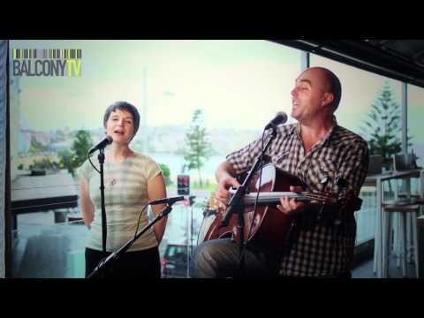 KENT EASTWOOD - DRIVING WITH YOU (BalconyTV)