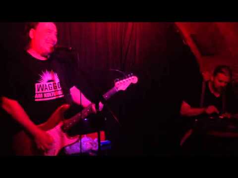 Superstolk live im Dreikönigskeller: LoFi Diskothek