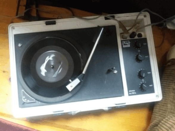 Mehr über den Artikel erfahren Sonntag, 18.7.2021 – Erster Deutscher Kofferplattenspielertag